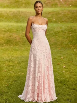 Robe longue rose poudré en dentelle florale bustier sans bretelles laçage croisé dos nu robe de demoiselle d'honneur ou d'invitée de mariage