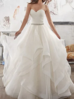 Robe mariée bustier dos nu jupe vaporeuse à traîne Robe de mariée
