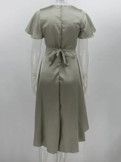 Robe midi à manches courtes col en V coupe asymétrique nouée