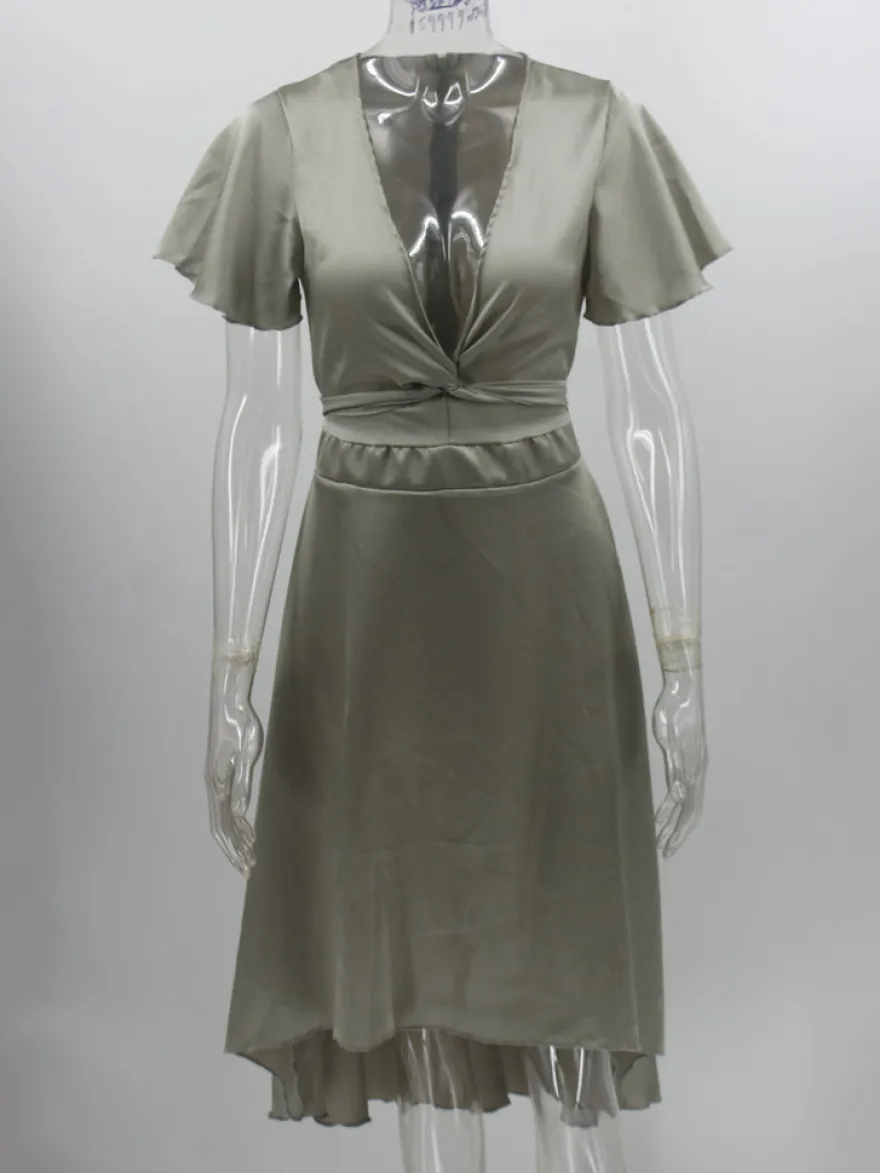 Robe midi à manches courtes col en V coupe asymétrique nouée