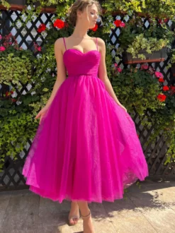 Robe mi-longue trapèze en tulle à décolleté en cœur pour fête d'anniversaire 2026