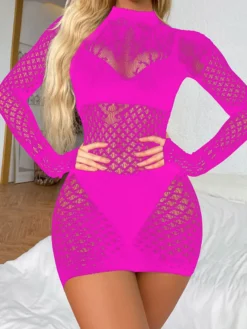 Robe mini résille à manches longues col montant dos nu robe moulante en maille transparente tenue de soirée