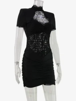 Robe moulante en dentelle transparente ajourée pour femme - Robe fourreau mini froncée style gothique chic noir - Idéale pour une soirée d'été 2026
