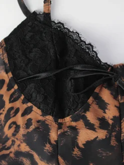 Robe nuisette courte imprimée léopard pour femme - Débardeur en dentelle marron style années 2000 coupe évasée - Idéale pour les soirées d'été en club (édition 2026)