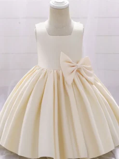 Robes de demoiselle d'honneur blanches robes d'occasion spéciale tissu en satin blanc sans manches col carré robes de demoiselle d'honneur
