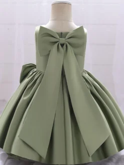 Robes de demoiselle d'honneur blanches robes d'occasion spéciale tissu en satin blanc sans manches col carré robes de demoiselle d'honneur
