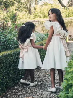 Robes de demoiselle d'honneur blanches en polyester ivoire à manches courtes et col bijou