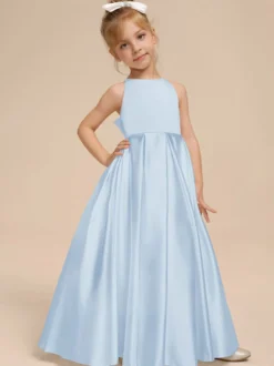 Robes de demoiselle d'honneur blanches en tissu satiné ivoire sans manches à col en V