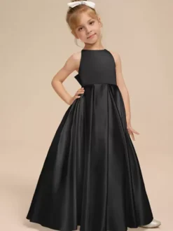 Robes de demoiselle d'honneur blanches en tissu satiné ivoire sans manches à col en V
