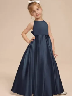 Robes de demoiselle d'honneur blanches en tissu satiné ivoire sans manches à col en V