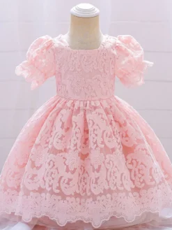 Robes de fille de fleur blanche Robes d'occasion spéciale Dentelle blanche Manches courtes Col carré Robes de fille de fleur