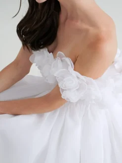 Robes de mariée courtes col bateau sans manches silhouette princesse taille naturelle robe de mariée courte en organza