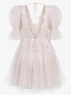 Robes de mariée courtes col en V manches courtes coupe trapèze en tulle