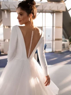Robes de mariée courtes 2026 col en V manches longues A-ligne thé longueur robes de mariée personnalisation gratuite