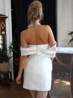 Robes de mariée courtes à encolure conçue manches courtes robe de mariée courte