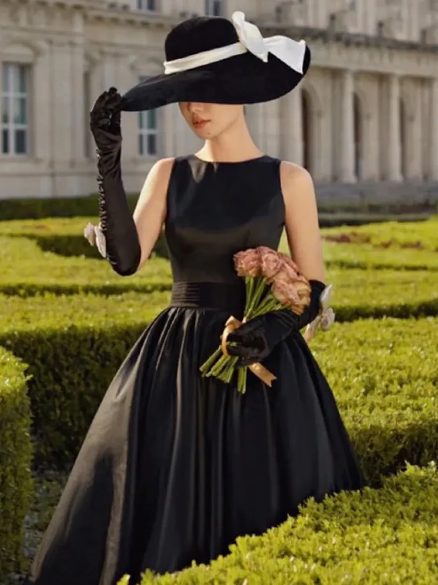 Robes de mariée noires en tissu satiné A-ligne sans manches longueur au sol robe de mariée personnalisation gratuite