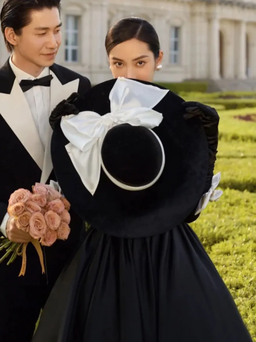 Robes de mariée noires en tissu satiné A-ligne sans manches longueur au sol robe de mariée personnalisation gratuite