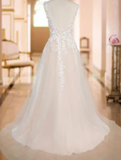 Robes de mariée rose en tulle col V dos nu décoré des fleurs à traîne
