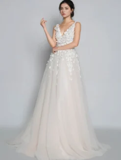 Robes de mariée rose en tulle col V dos nu décoré des fleurs à traîne