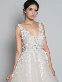 Robes de mariée rose en tulle col V dos nu décoré des fleurs à traîne
