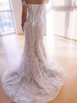 Robes de mariée sirène en dentelle rougeâtre hors de l'épaule bustier à traîne Robe de marige
