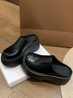 Sabots marron pour femmes mules à plateforme et bout rond