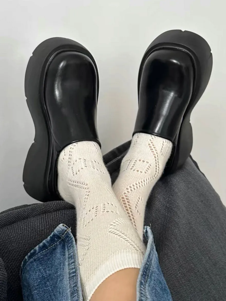 Sabots marron pour femmes mules à plateforme et bout rond