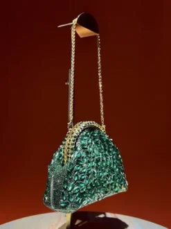 Sac bandoulière de mariée en forme de coquillage irrégulière entièrement orné de strass pochette de soirée rigide avec chaîne amovible