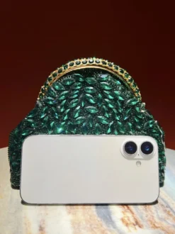Sac bandoulière de mariée en forme de coquillage irrégulière entièrement orné de strass pochette de soirée rigide avec chaîne amovible