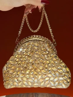 Sac bandoulière de mariée en forme de coquillage irrégulière entièrement orné de strass pochette de soirée rigide avec chaîne amovible