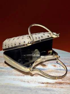 Sac bandoulière de mariée orné de tournesols découpés et de strass étui rigide pochette de soirée avec chaîne amovible