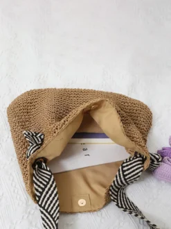 Sac cabas en raphia tressé bandoulière en tissu rayé grande capacité idéal pour les vacances d'été à la plage.