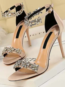 Sandales femme noir en satin décoré des diamants artificiels à talon haut