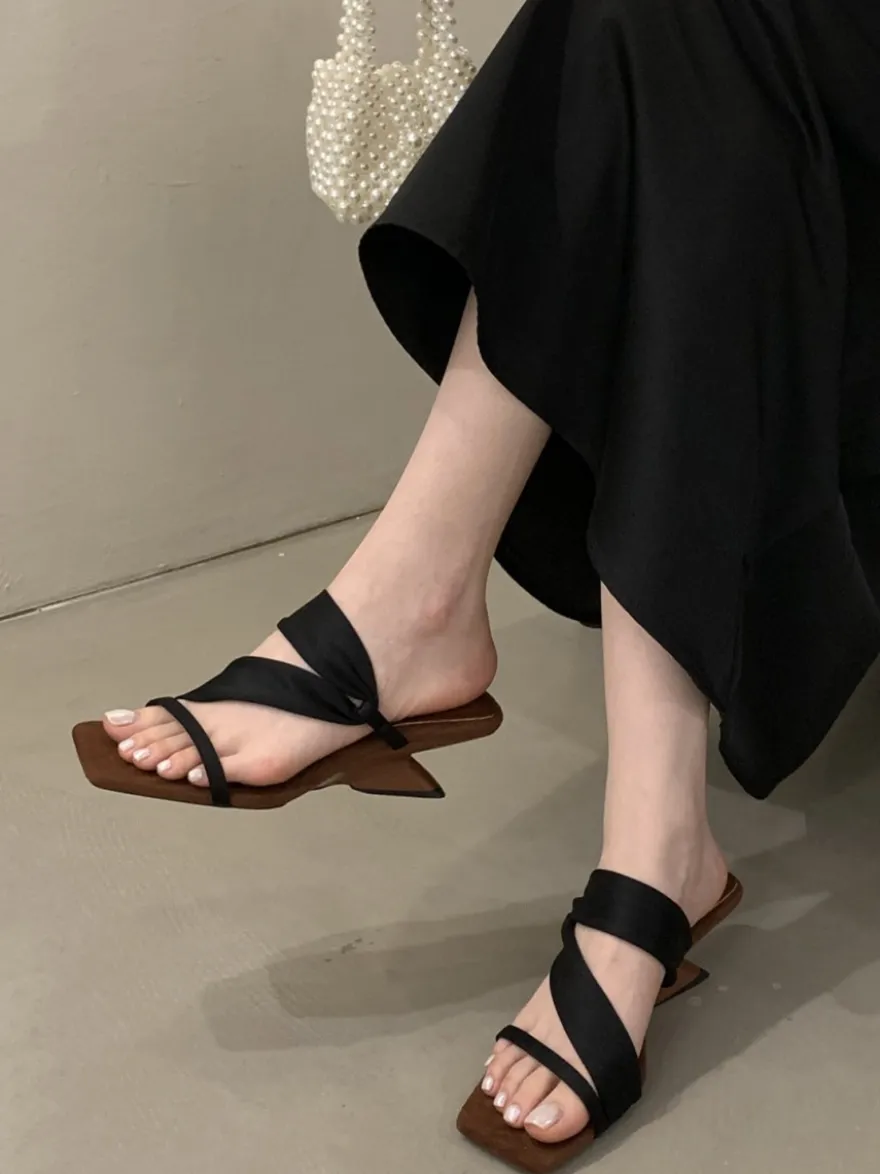 Sandales mules à bout ouvert pour femmes sandales à talons design à lanières