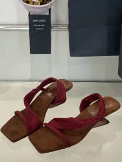 Sandales mules à bout ouvert pour femmes sandales à talons design à lanières