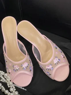 Sandales mules roses en maille à bout ouvert et imprimé floral à talons hauts