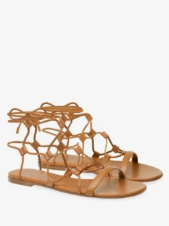 Sandales plates noires à lacets et bout ouvert pour femmes