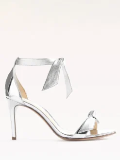 Sandales à talons hauts métallisées à bout ouvert et nœud pour femmes idéales pour les bals de fin d'année.