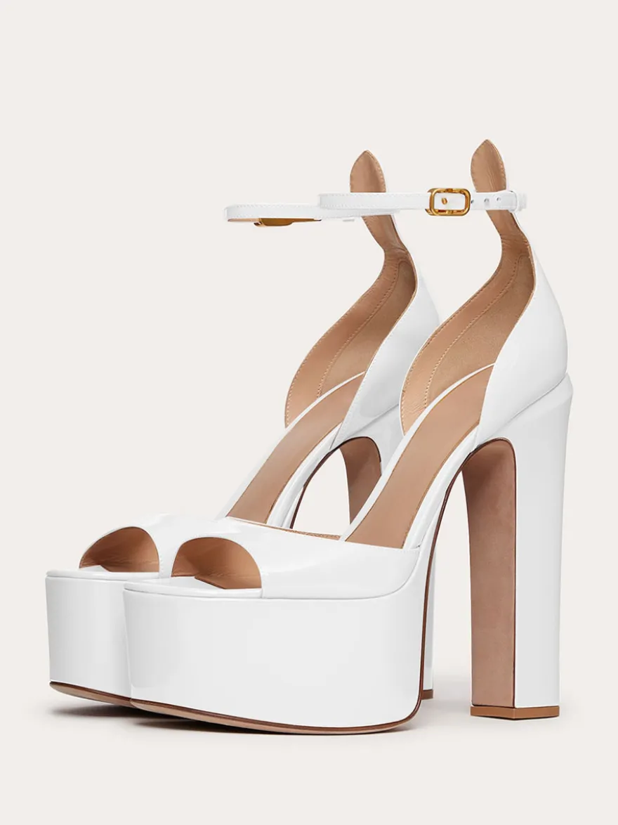 Sandales à talons hauts nude à plateforme et bout ouvert avec bride à la cheville pour soirées et bals de fin d'année