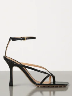 Sandales tongs bleues pour femmes sandales à talons hauts et brides.