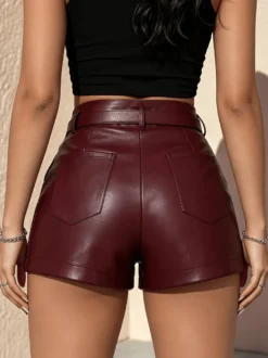Shorty femme taille haute en similicuir