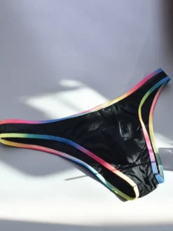 Slips pour hommes en soie glacée avec bordure arc-en-ciel