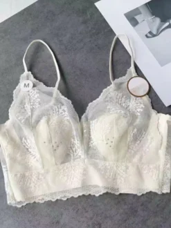 Soutien-gorge court en dentelle sans armatures lingerie transparente à fines bretelles