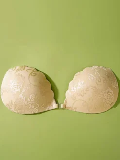 Soutien-gorge push-up adhésif en dentelle florale blanche nude avec cache-tétons et fermeture adhésive sur le devant