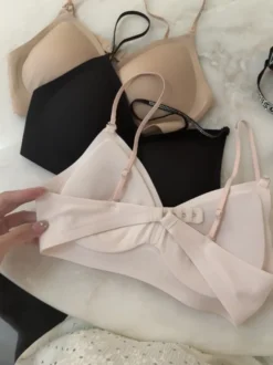 Soutien-gorge sans armatures et sans coutures avec bretelles strass brassière push-up confortable