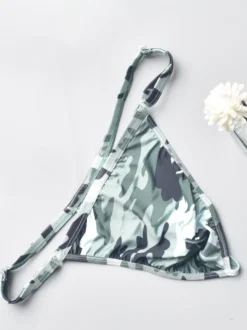 String camouflage asymétrique en soie glacée pour homme