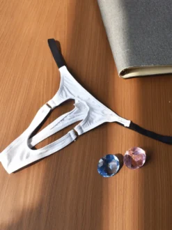 String pour homme en soie glacée ajourée avec ceinture élastique noire
