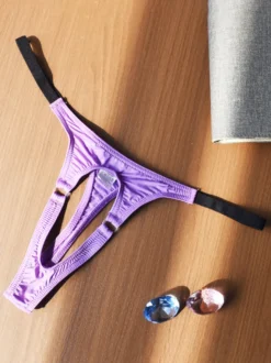 String pour homme en soie glacée ajourée avec ceinture élastique noire
