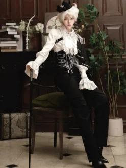 Tenues Ouji Lolita Gothique : cape à manches longues haut blanc ceinture noire et pantalon