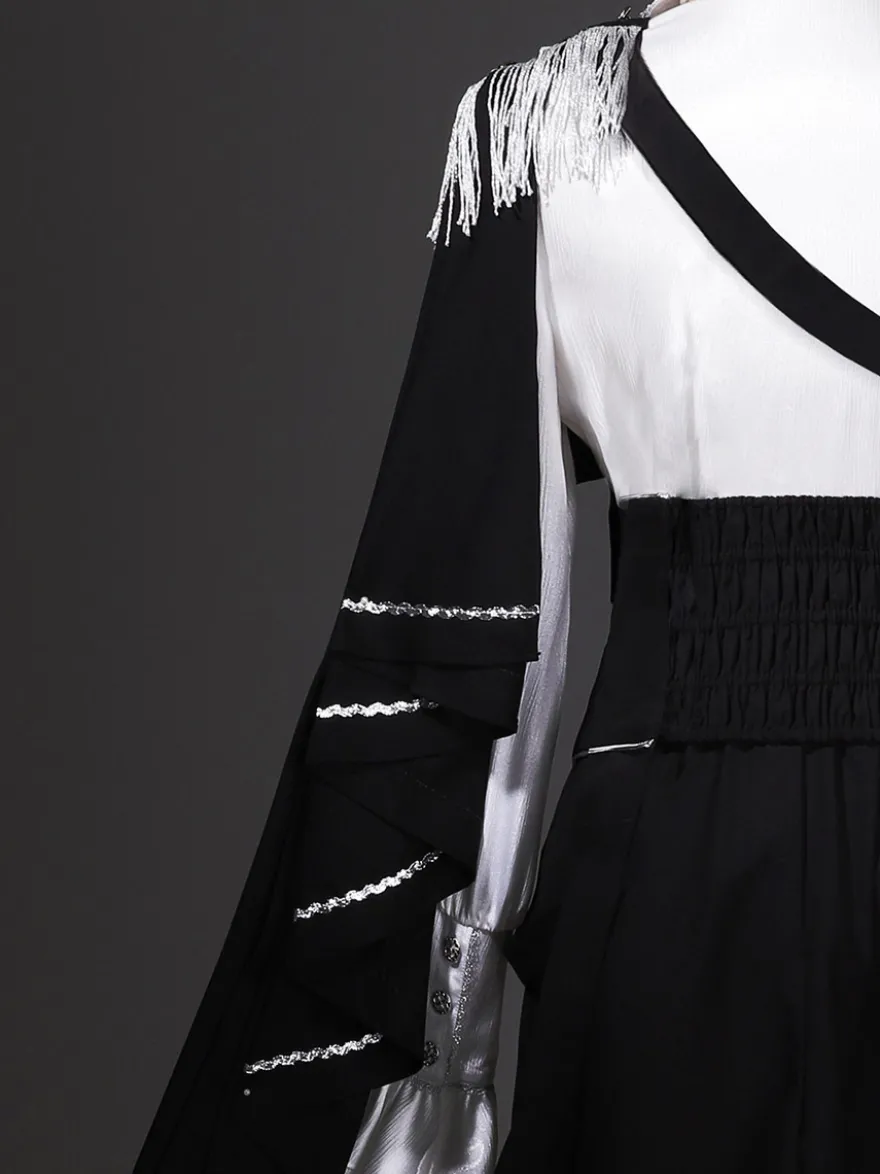 Tenues Ouji Lolita Gothique : cape à manches longues haut blanc ceinture noire et pantalon